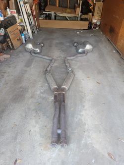 Dodge Challenger RT Exhaust Muffler
