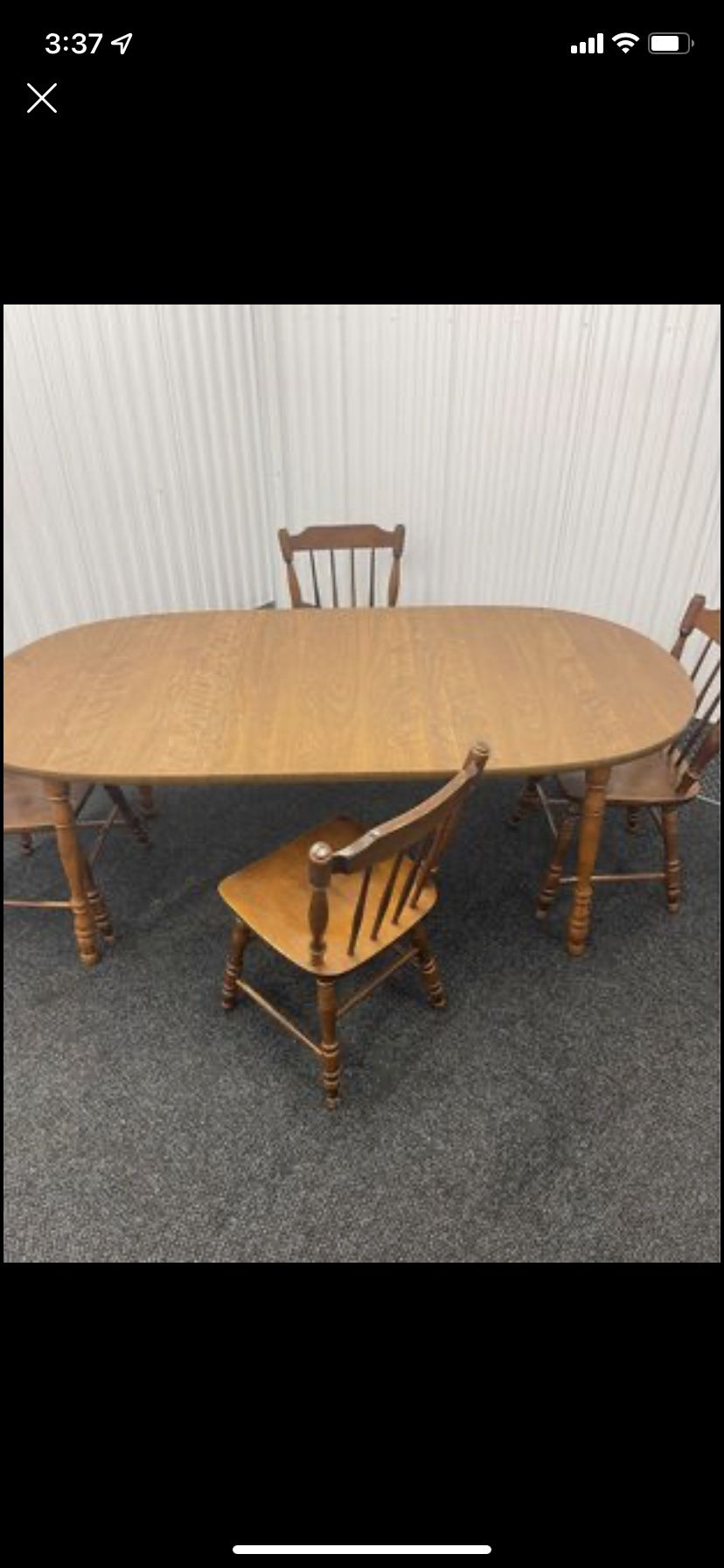 Large Table With Two Leafs And Four Chairs 