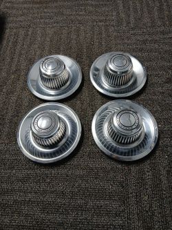 Orig Metal Chevy Ralley Caps