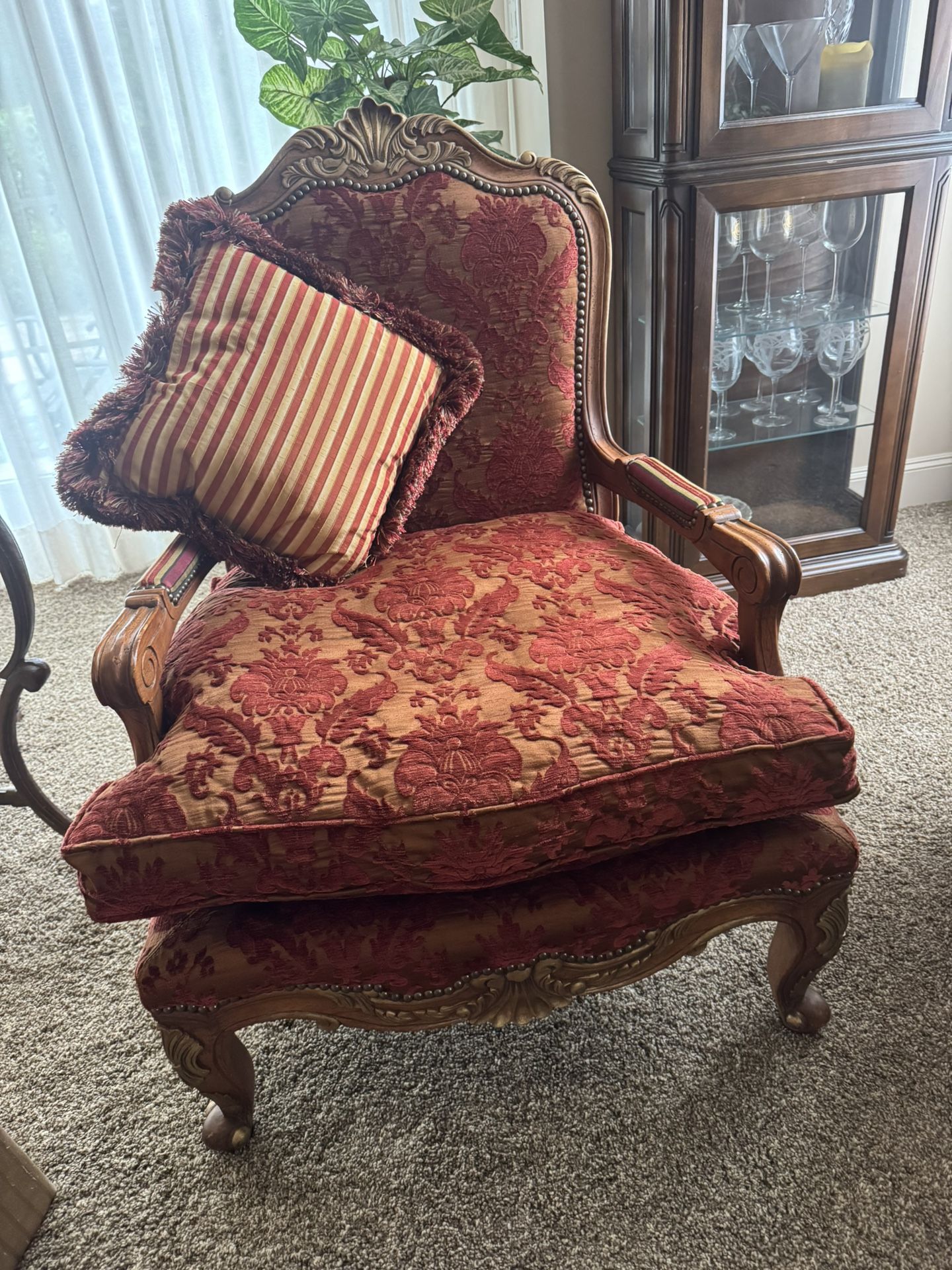 2 matching Vintage Armchairs with pillows