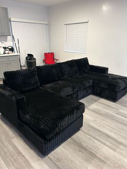 Brand New Super Plush Comfy U Shape Sectional Set