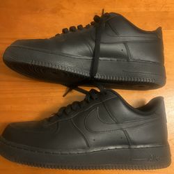 Black Low Top Nike Air Force One 11.5