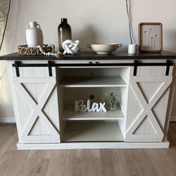 TV STAND RUSTIC 