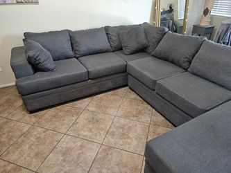 Large Charcoal Gray U-Shaped Sectional Sofa with Chaise (Washable Covers)
