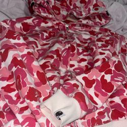 A Bathing Ape Hoodie (pink)