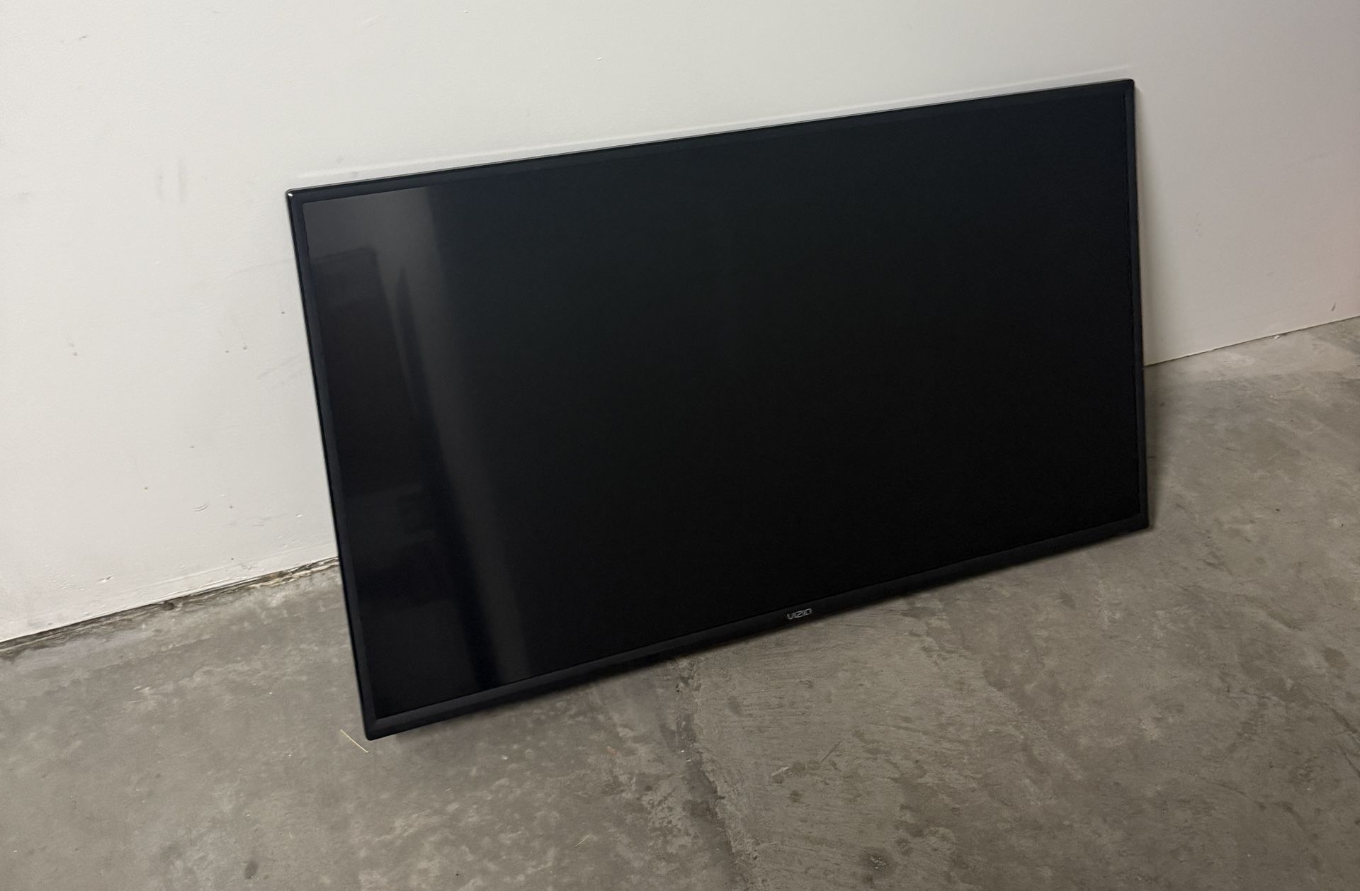 VIZIO V-Series® 43" Class (42.5" Diag.) 4K HDR Smart TV