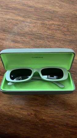 Team Bride Sunglasses w/ Claiborne Case