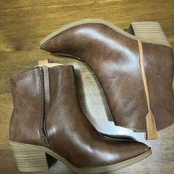 Universal Thread-Womens Brown Marlow side Zip Pointed toe Ankle boots size 5