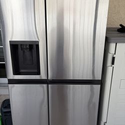 Refrigerator And Stove LG 2 Yrs Old Just Like New