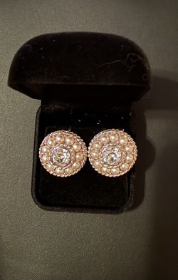 Swarovski SAL Signed Clear Crystals with Faux Pearls Clip On Earrings 