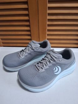Topo Athletic Phantom Women's Running Shoe * Size: 8 Wide