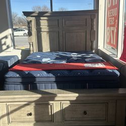 Our Burbank SUPER SALE😉🤑