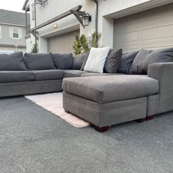 Huge Dark Grey Sectional Couch Sofa From Ashley Furniture In Excellent Condition - FREE DELIVERY 🚛
