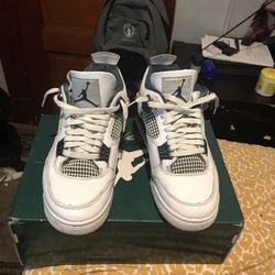 jordan 4 oxidized green  Size 9