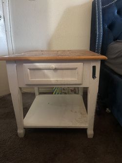 Nightstand 