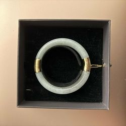 14k ANTIQUE ckg Signed Natural White Jade Open Hinge Bangle 