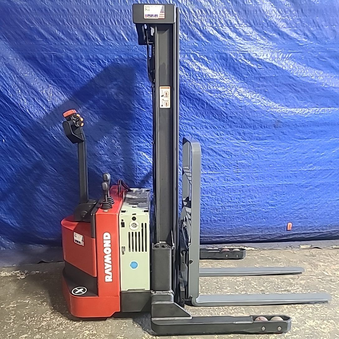 2018 Raymond Electric Pallet Stacker RSS40 - 12