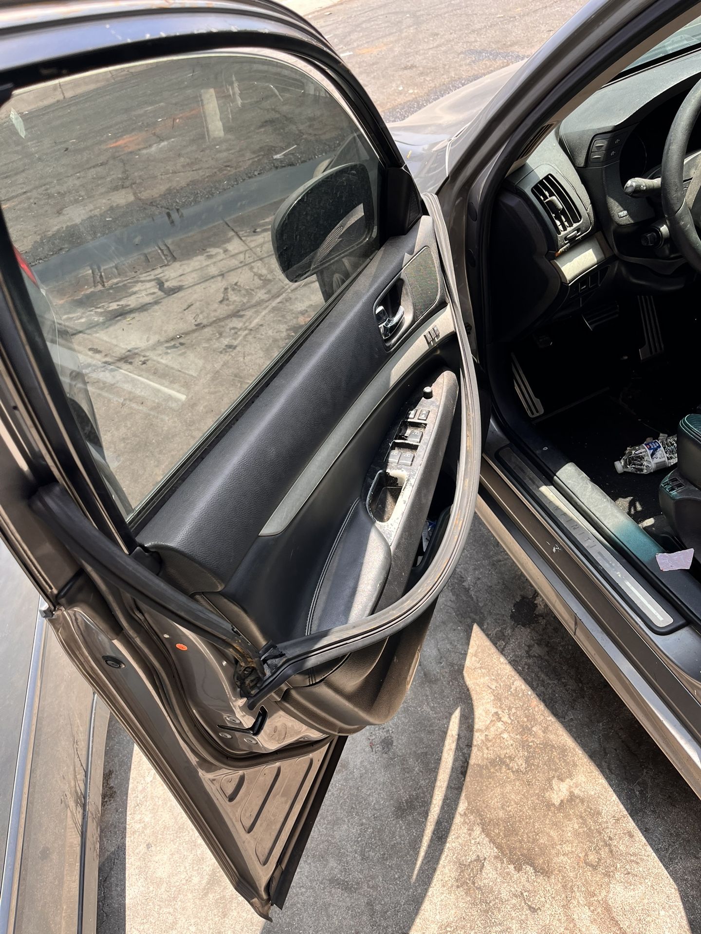 Infiniti G35 Sport Part Out