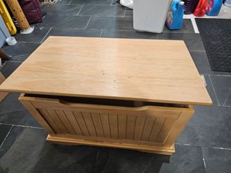 Wood toy chest