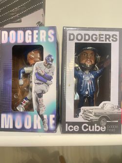 Bobble heads