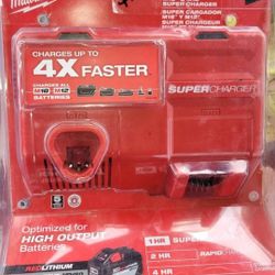 Super Charger Milwaukee 12v-18v