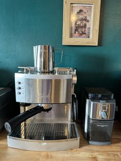 Beginner’s Espresso Kit (DeLonghi, grinder and milk frother)