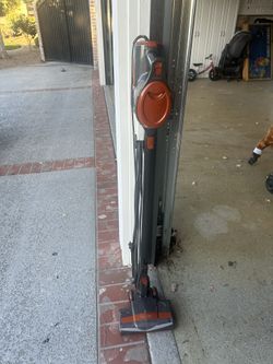 Pre-owned Shark Vaccum 