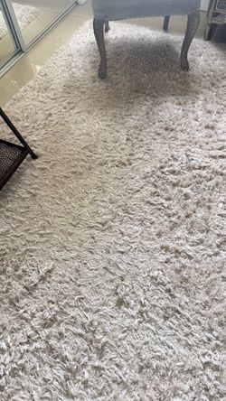 Carpet ivory 90*124”