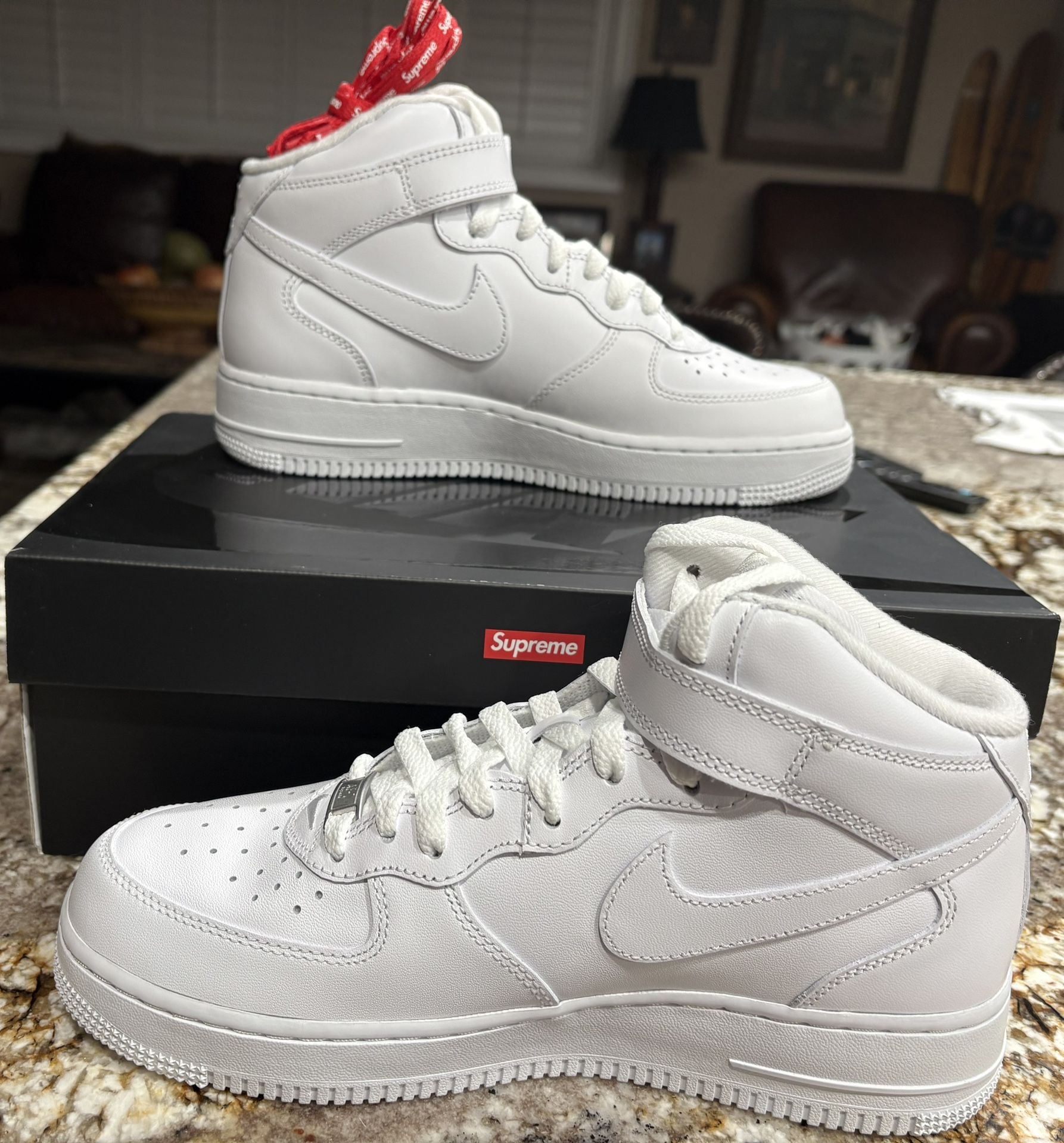 🤍 Air Force 1 Mid Supreme ❤️