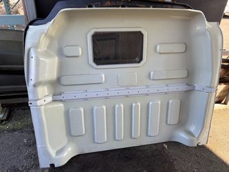 Plastic partition