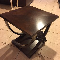 2 side tables!!!!!!!!