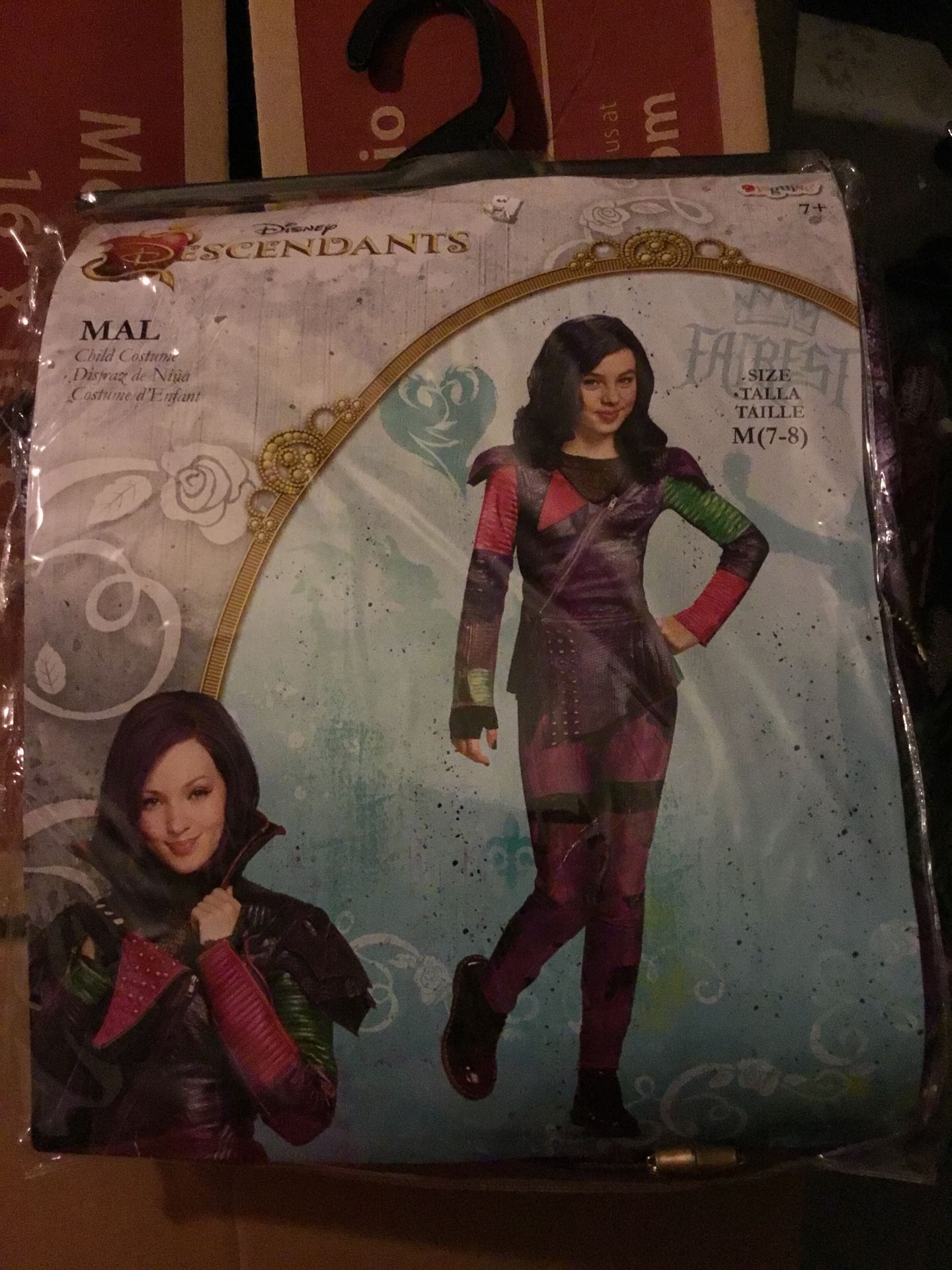 Mal character costume in very good condition size 7-8