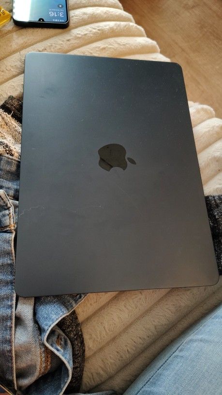 Apple MacBook Air M2