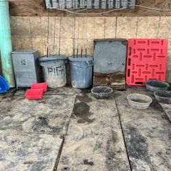 Pig Supplies Equipment 4H
