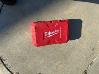 Milwaukee Tool Case – Small – Empty – Handle Broken