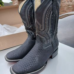 Python Boots 