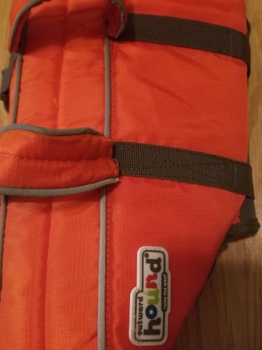 Outward Hound Lifevest For Dogs..Size Med...like New!