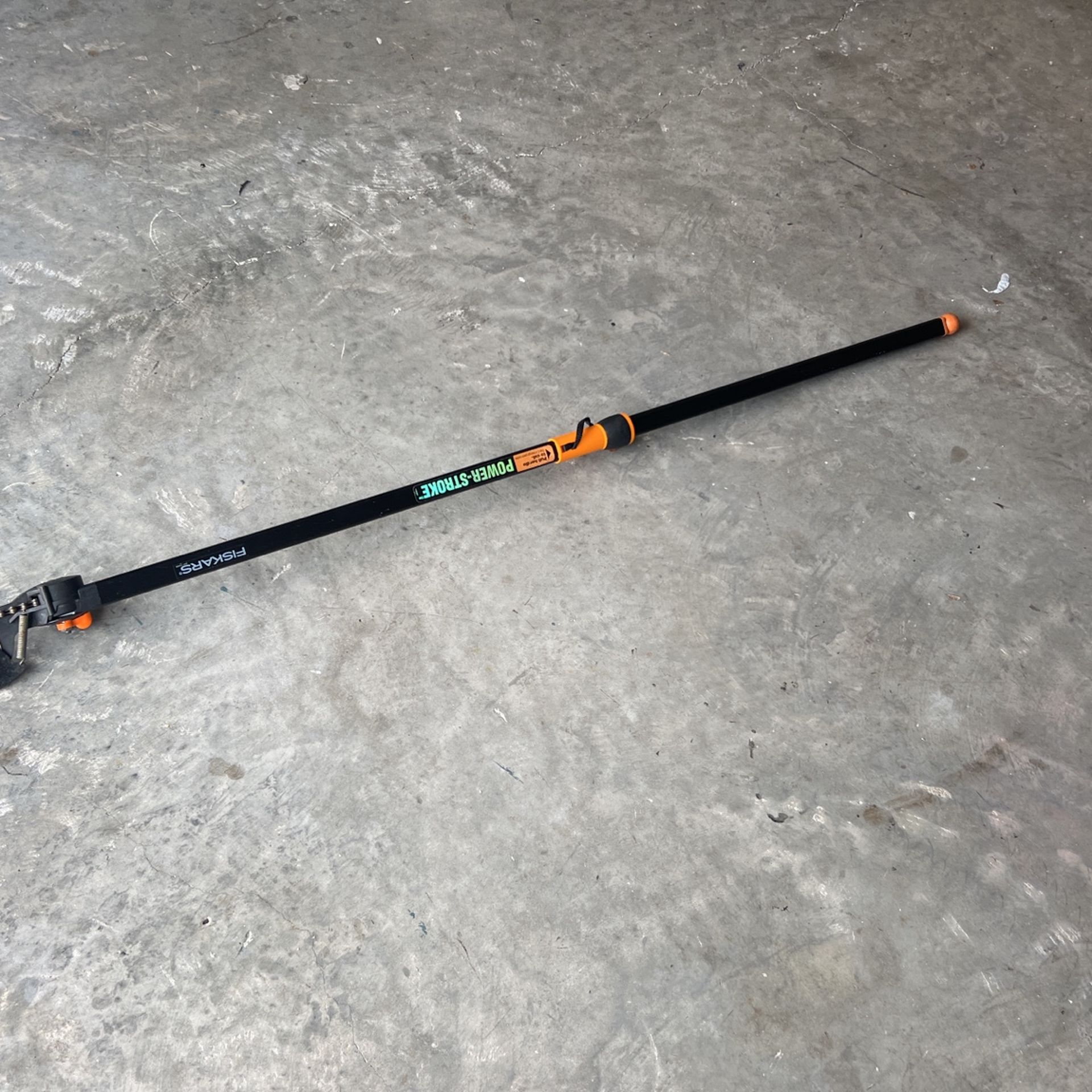 Power-Stroke Fiskars Pull Handle To Cut