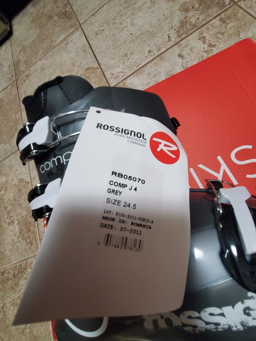 Rossignol J 4 SKI BOOTS