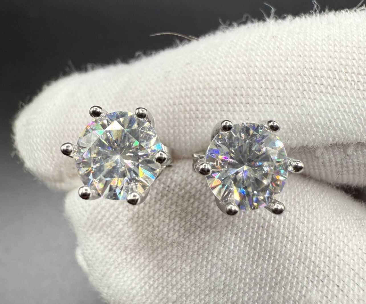 Moissanite Stud Earrings 0.5ct