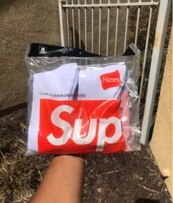 Supreme X Hanes socks 🧦