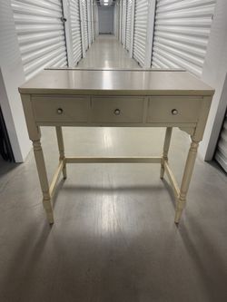 Vintage Ethan Allen 30” Vanity