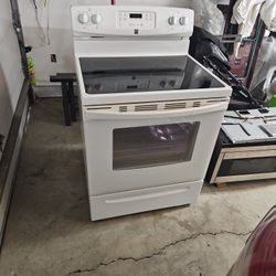 Kenmore Glass Top Range