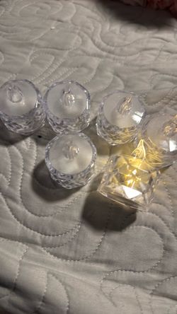 Crystal pattern LED candle