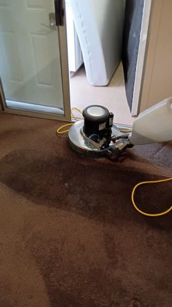 Carpet Cleaning With Buffer Machine