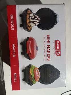 Dash Mini Waffle / Griddle / Grill 