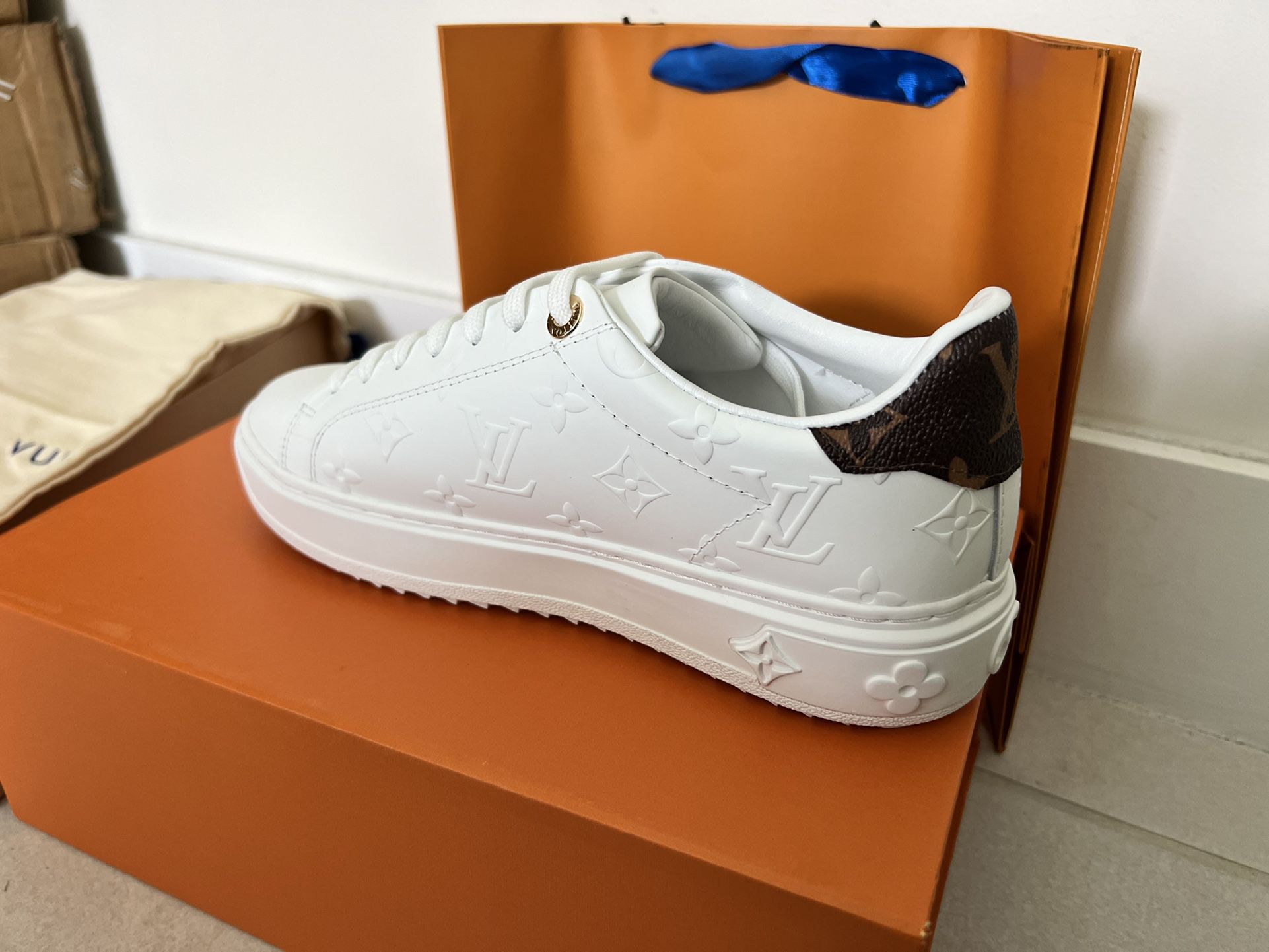 Louis Vuitton Sneakers US Size 8 for Sale in Miami, FL - OfferUp