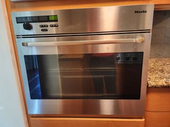 28" Miele Wall Oven