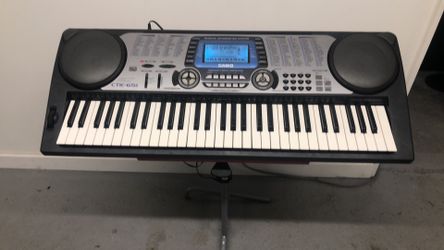 CASIO keyboard works great like new