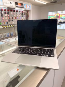 MacBook Pro 2020 i5 16ram 512gb